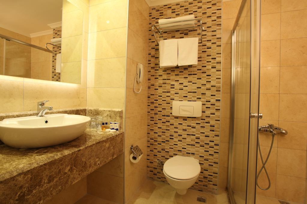 Standard Triple Room,80004006:JPEG