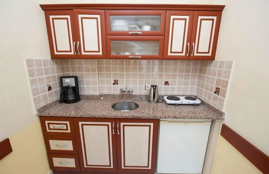 Lavinia Apart & Hotel-1