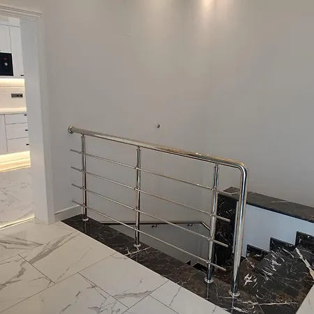 Elite Luxury Suite & Spa-2