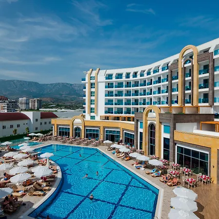 The Lumos Deluxe Resort Hotel-3